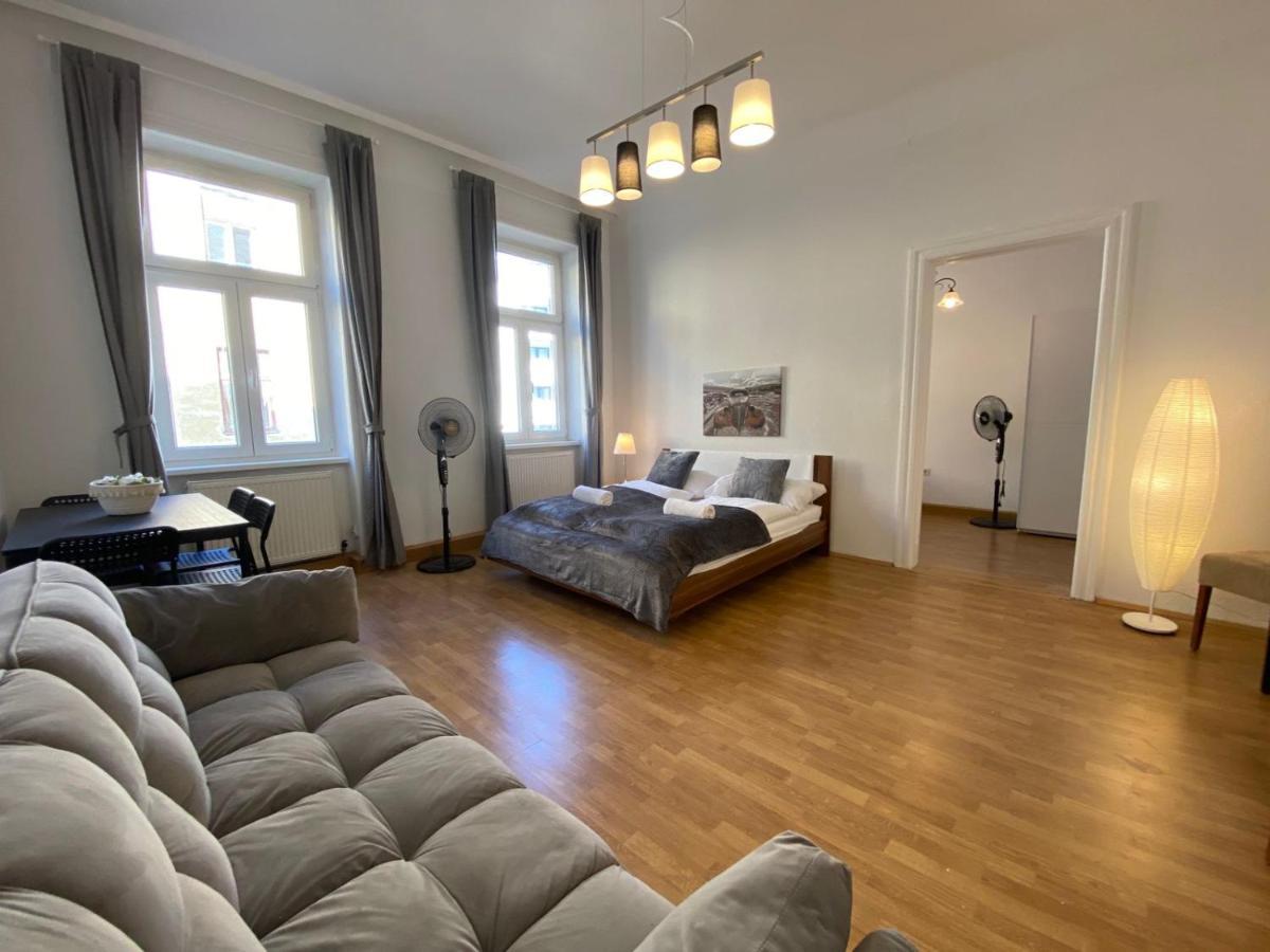 Beautiful 2Br Aptartment 12 Minutes To Downtown ウィーン エクステリア 写真